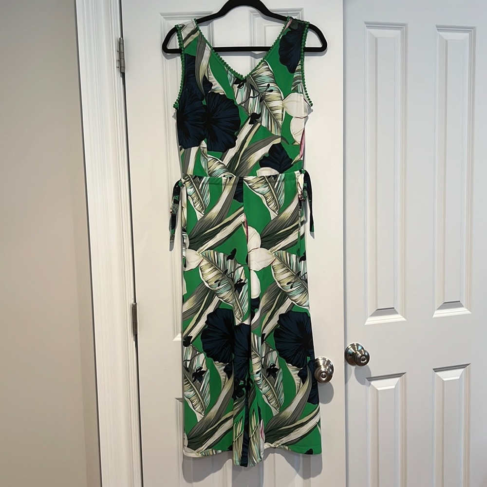 Jumpsuit Size 6. New Without Tag - image 1